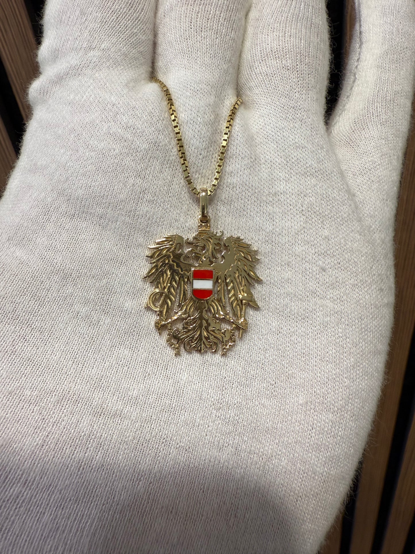 AUT-Adler Anhänger in 585 Gold